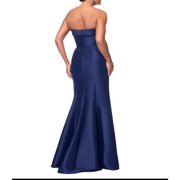 Xscape Navy Strapless Ruched Ruffle Aline Gown - Size 4 (new) - Picture 5 of 9